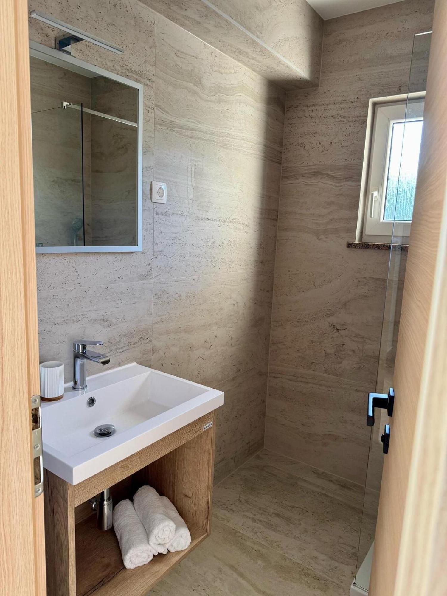 Apartments Franko Povljana Δωμάτιο φωτογραφία