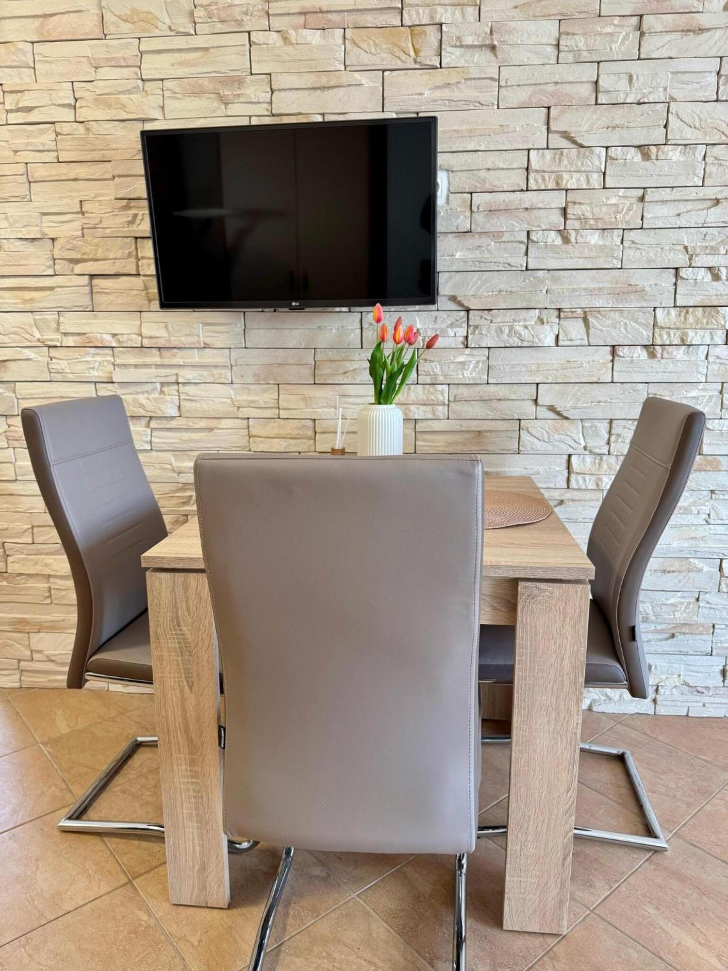 Apartments Franko Povljana Δωμάτιο φωτογραφία