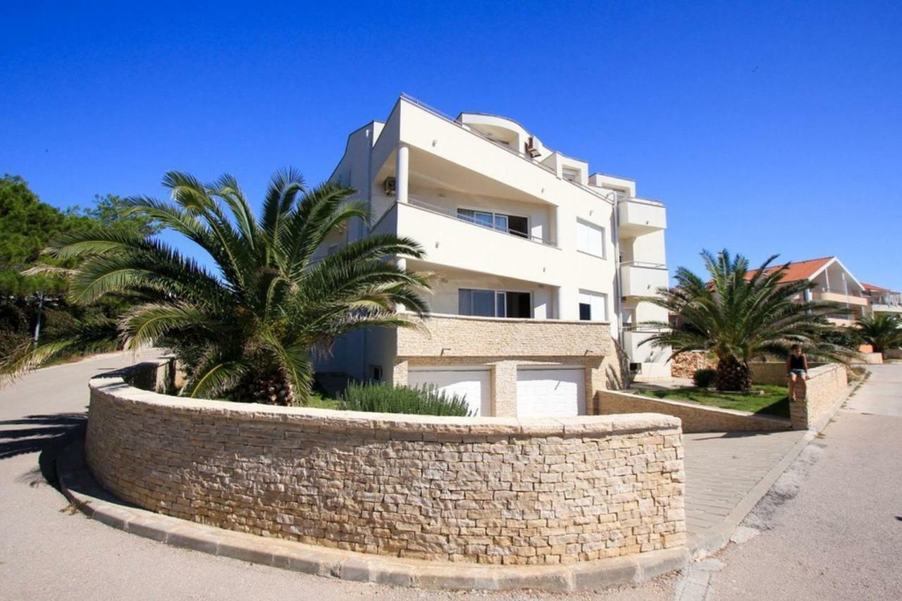 Apartments Franko Povljana Εξωτερικό φωτογραφία